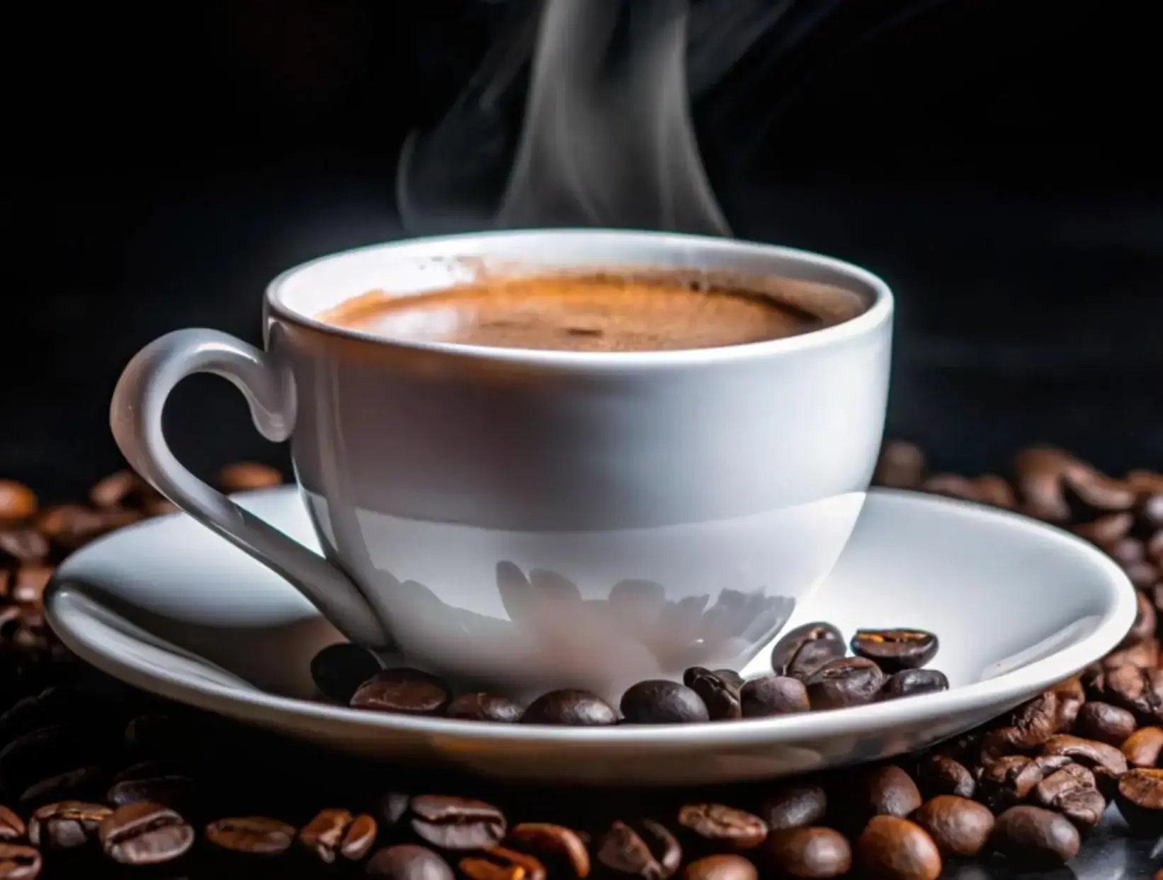 Frisch gebrühter Espresso – hochwertige Bohnen für intensiven Geschmack und vollmundigen Kaffeegenuss