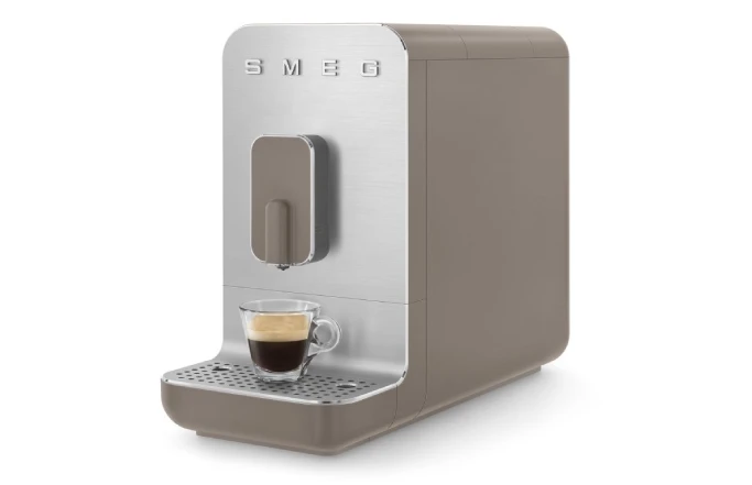 Kaffeevollautomat für perfekten Kaffeegenuss auf Knopfdruck – ideal für Zuhause oder Büro.