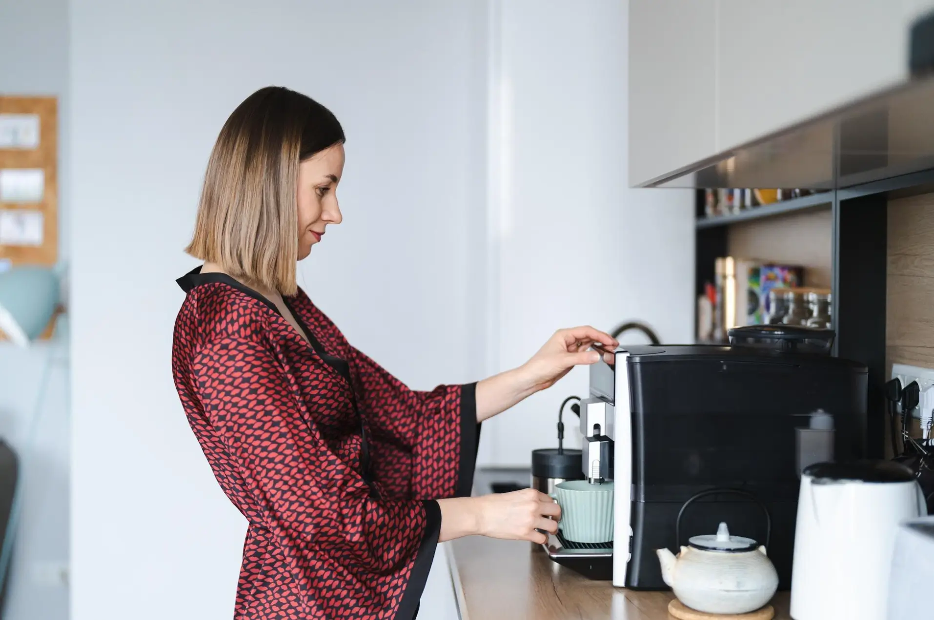 Hochwertige Kaffeevollautomaten und Espressomaschinen bei Kaffeemo